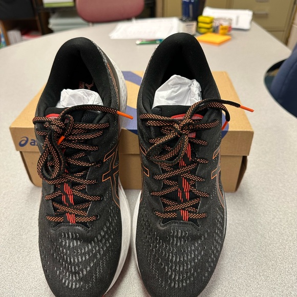 ASICS Gel-Kayano 28 men’s sz 10 - Picture 3 of 6